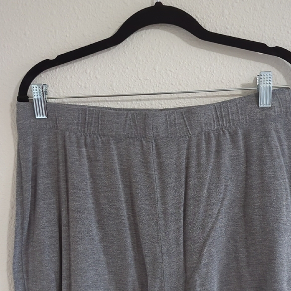 Skims Gray Sleep Shorts - Size Large - Picture 2 of 7